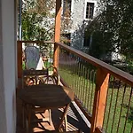 Les Ondines Guest house *